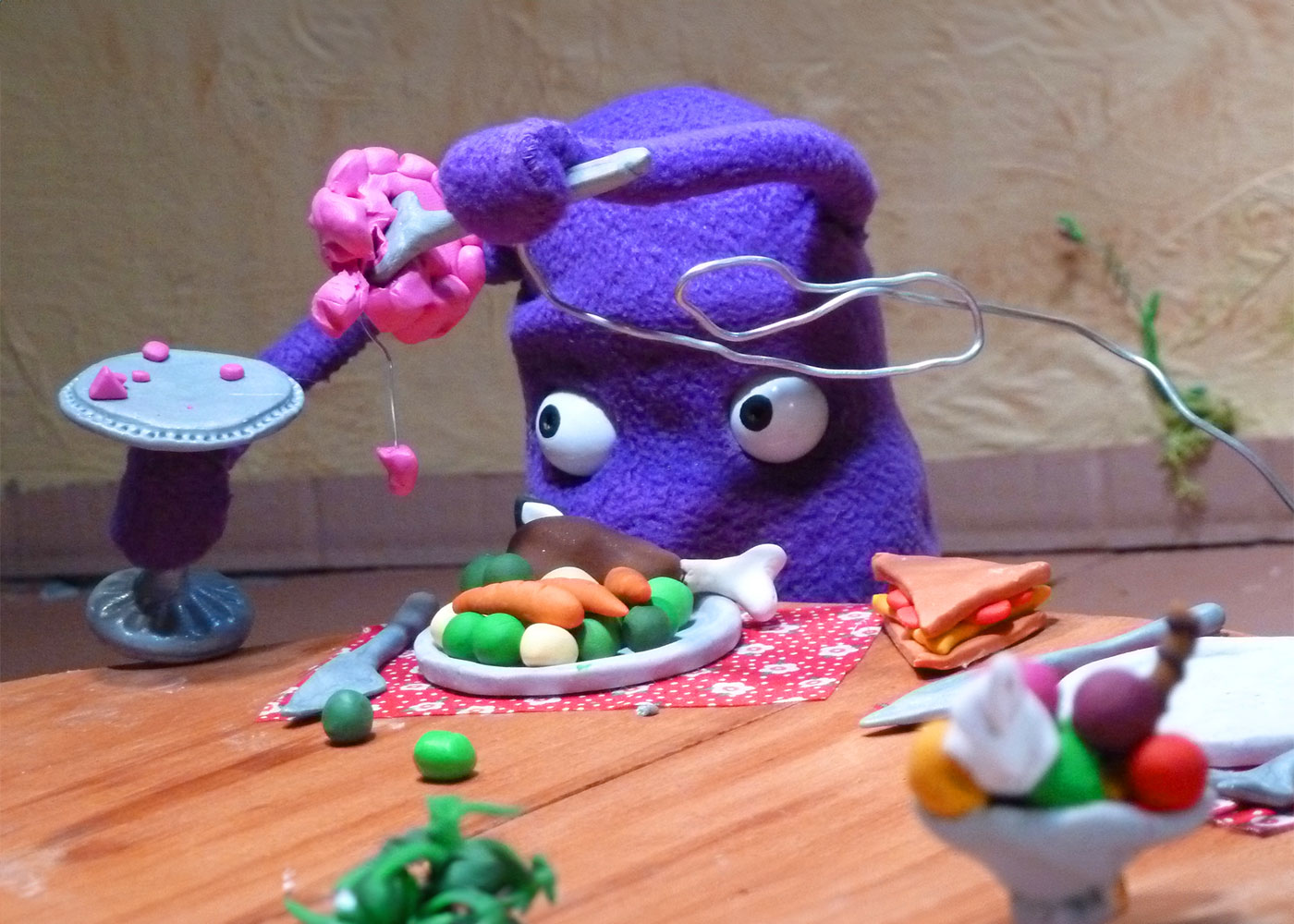 DariaPetrillo_Monster-Mess_making03